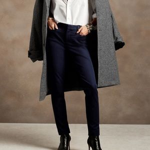 Banana Republic Sloan Fit Slim Pant, Size 2. Color Navy.